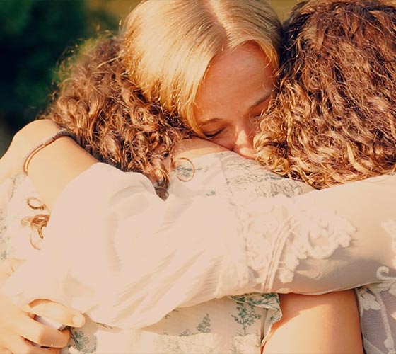 yoga students making new friends